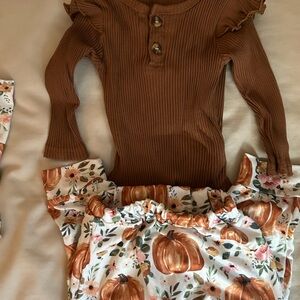 Infant’s fall outfit